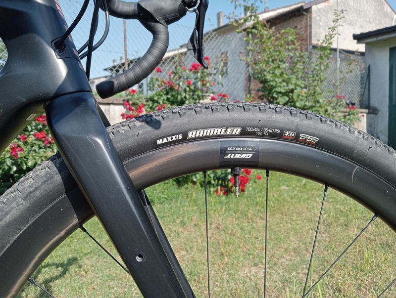 Used Giant Revolt Advanced 3 2022 2022 Road & Gravel, Black — image 4 of 5