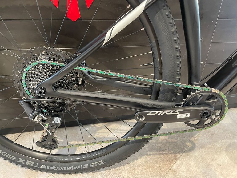 Used Trek Procaliber 9.7 2020 2020 Mountainbike, Black, 27.5, 29 — image 3 of 5