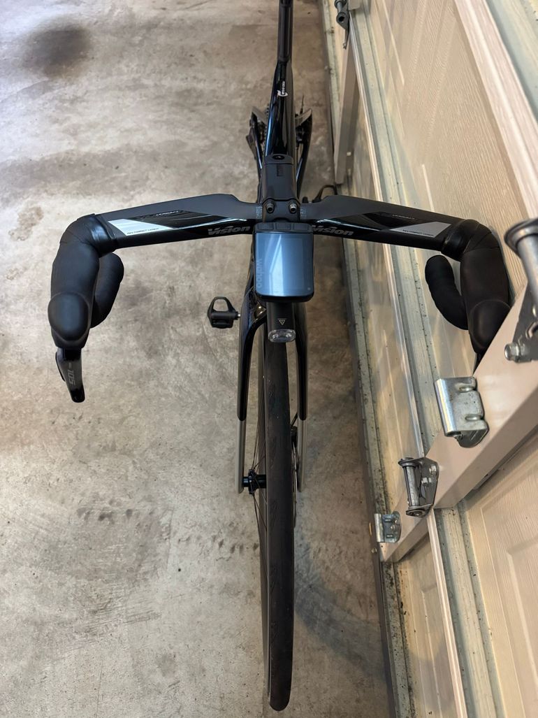 Used Cannondale SuperSix EVO 3 2024 2024 Road & Gravel, Black — image 6 of 11