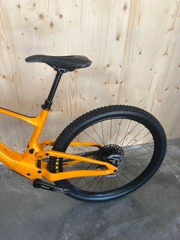 Używany Scott Spark 700 Yellow 2022 Mountainbike — zdjęcie 8 z 10