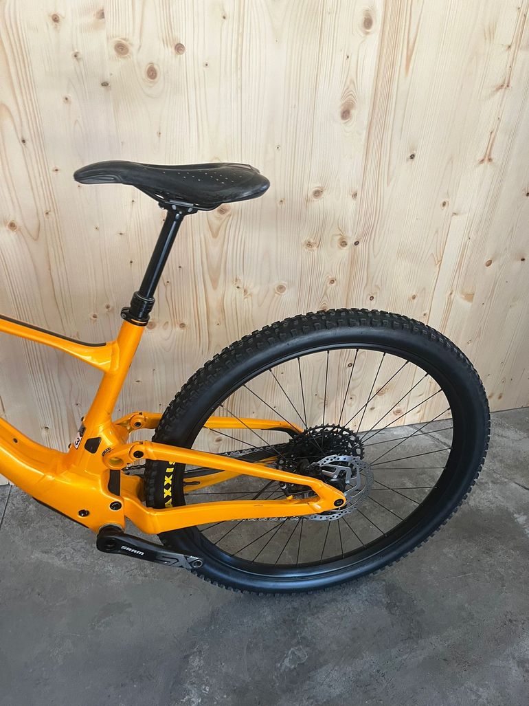 Used Scott Spark 700 Yellow 2022 Mountainbike, Orange — image 8 of 10