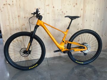 Używany Scott Spark 700 Yellow 2022 Mountainbike — zdjęcie 2 z 10