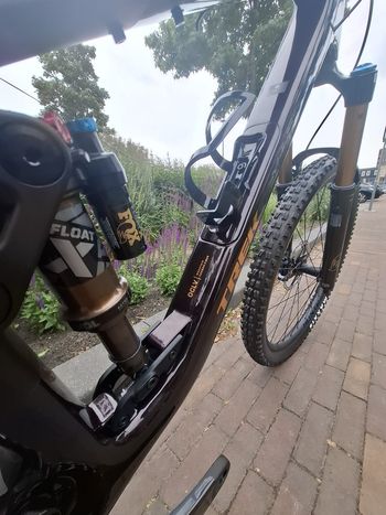 Used Trek Fuel EX 9.8 XT Di2 Gen 7 2026 2026 Mountainbike, Black — image 4 of 7