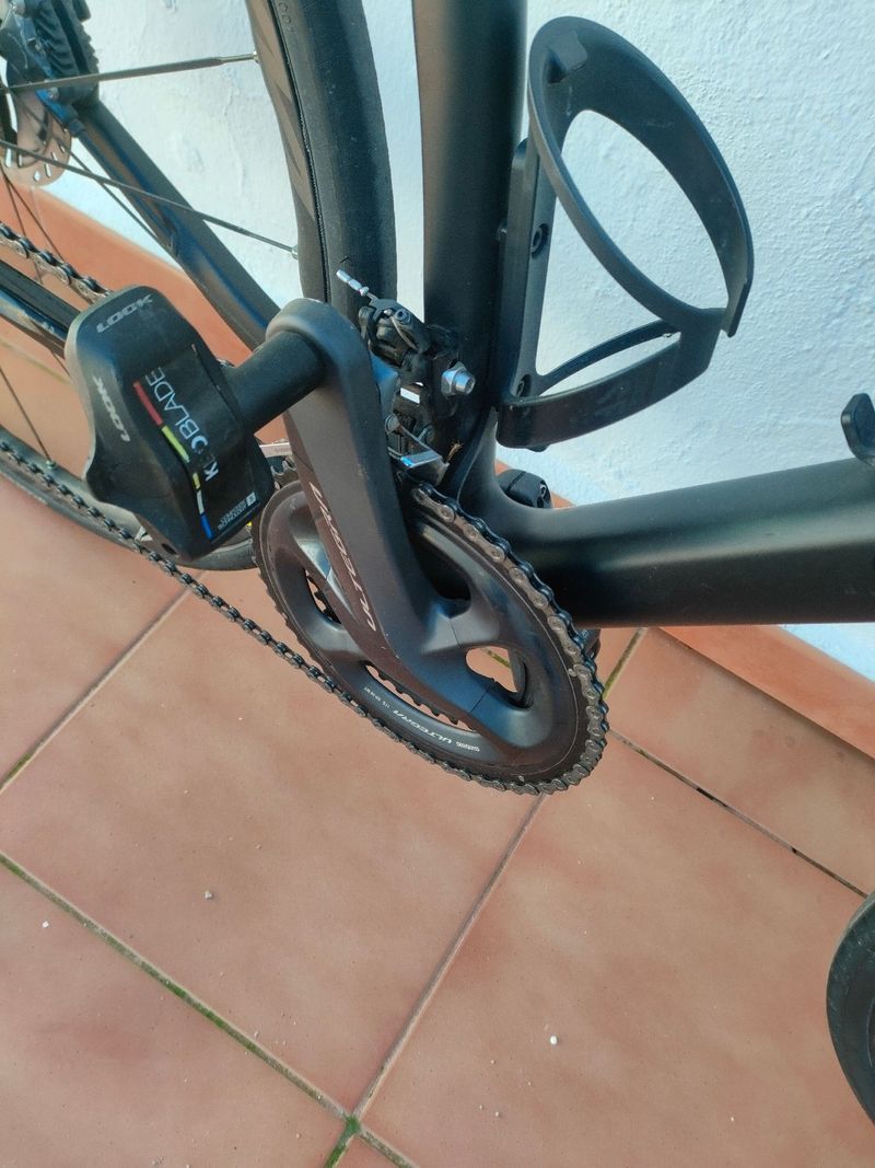 Canyon Endurace CF SL Disc 8.0 2018 2018 Road & Gravel usato, Nero — immagine 4 di 11