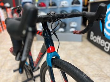 Used Trek Crockett 5 Disc 2021 2021 Road & Gravel, Blue — image 9 of 18