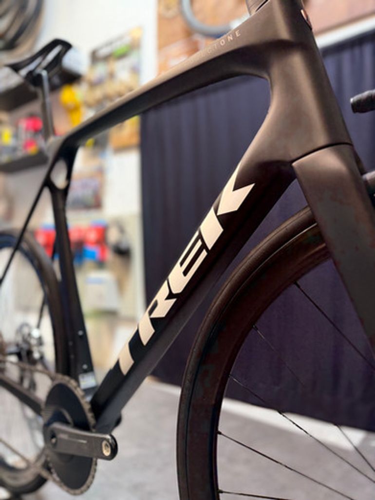 Used Trek Madone SLR 9 AXS 1x Gen 8 2026 2026 Road & Gravel, Black — image 12 of 13