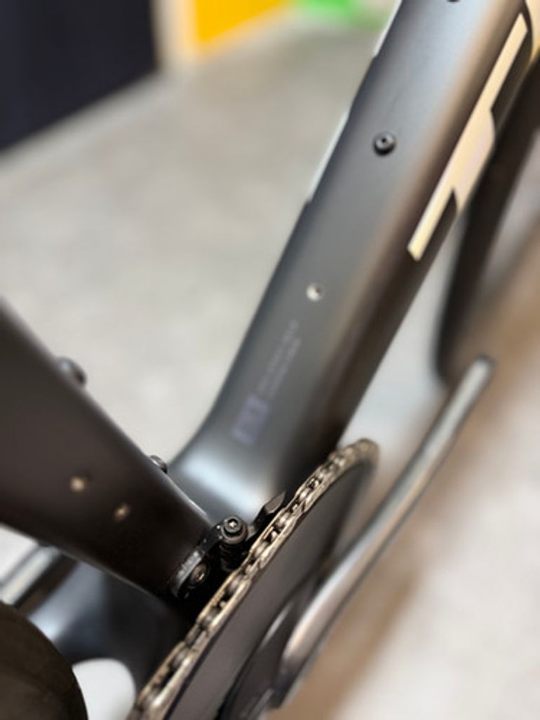 Used Trek Madone SLR 9 AXS 1x Gen 8 2026 2026 Road & Gravel, Black — image 7 of 13