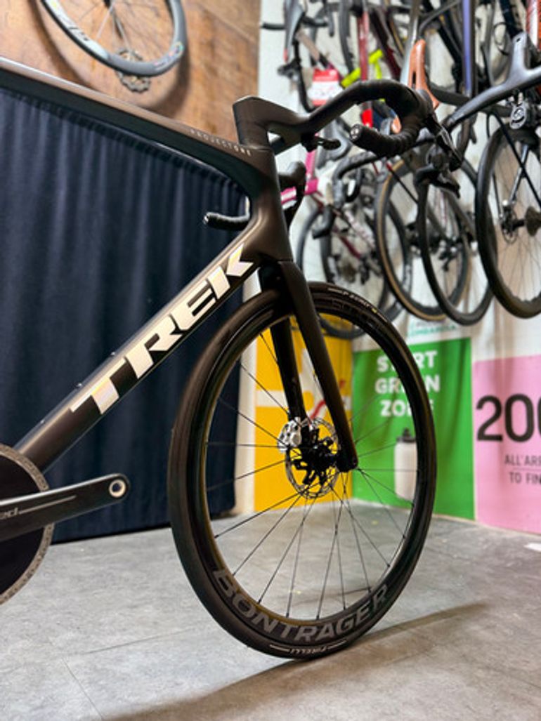 Used Trek Madone SLR 9 AXS 1x Gen 8 2026 2026 Road & Gravel, Black — image 4 of 13
