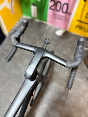 Used Trek Madone SLR 9 AXS 1x Gen 8 2026 2026 Road & Gravel, Black — image 9 of 13