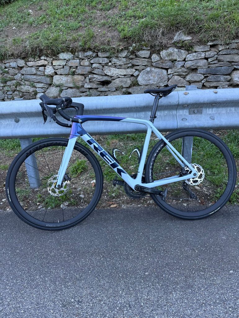 Used Trek Émonda SL 6 2024 2024 Road & Gravel, Purple — image 2 of 9