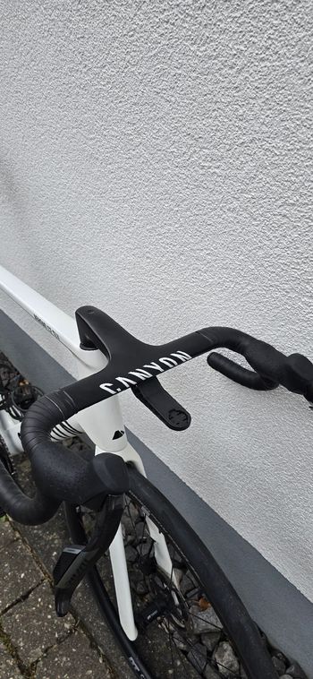 Used Canyon Aeroad SRAM Red eTap AXS 2025 Road & Gravel, White — image 7 of 14