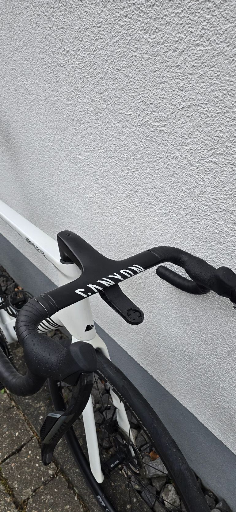 Used Canyon Aeroad SRAM Red eTap AXS 2025 Road & Gravel, White — image 7 of 14