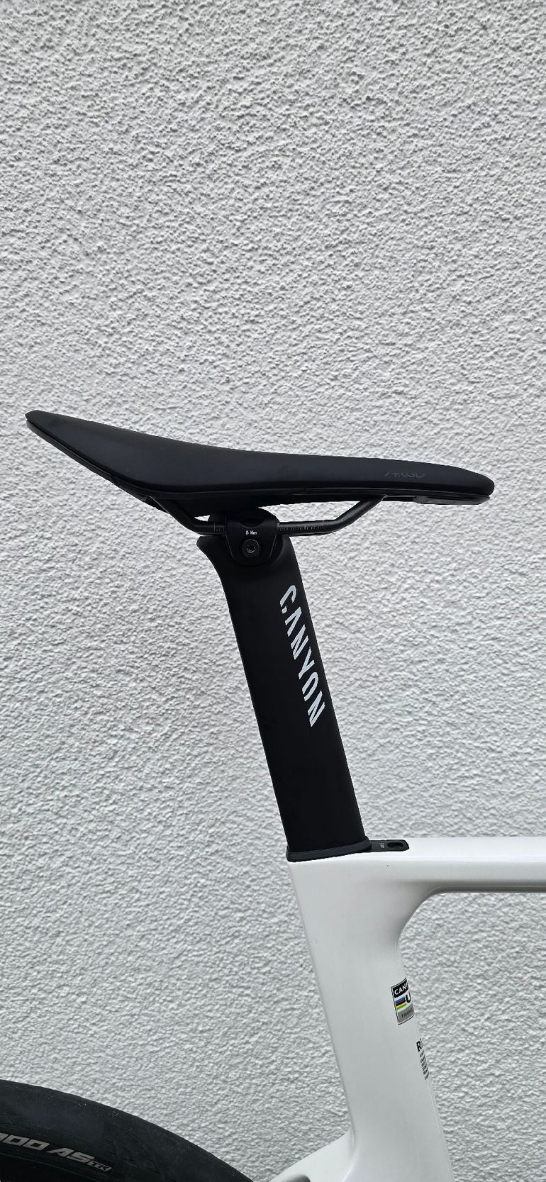 Used Canyon Aeroad SRAM Red eTap AXS 2025 Road & Gravel, White — image 10 of 14