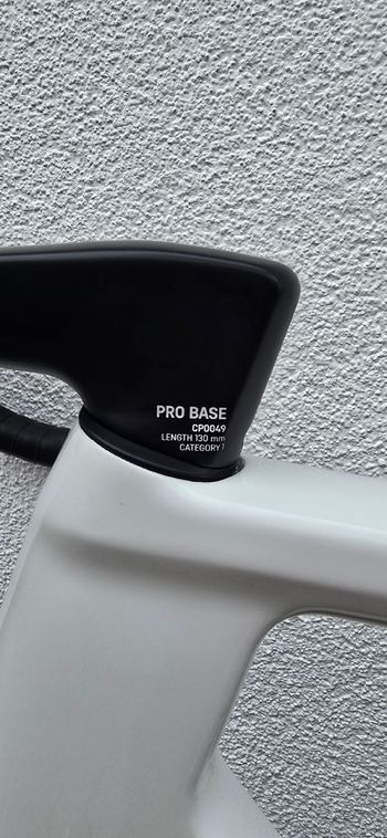 Used Canyon Aeroad SRAM Red eTap AXS 2025 Road & Gravel, White — image 12 of 14