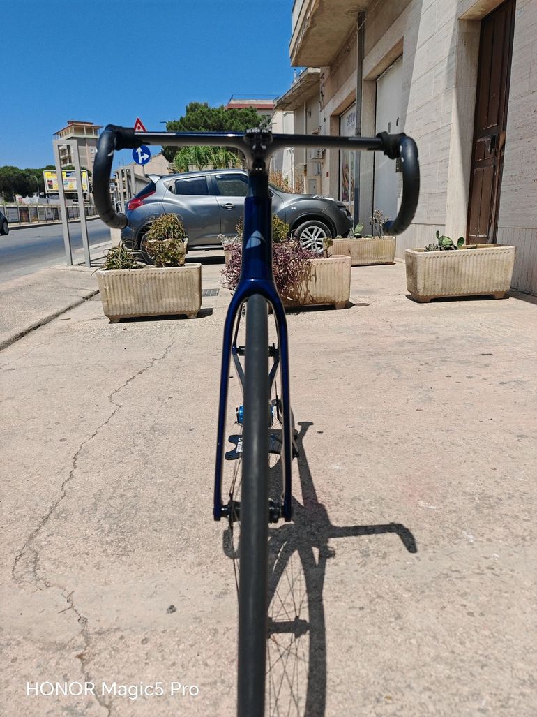 Used Factor OSTRO VAM SRAM RED eTap AXS 2023 Frameset 2023 Road & Gravel, Blue — image 8 of 9