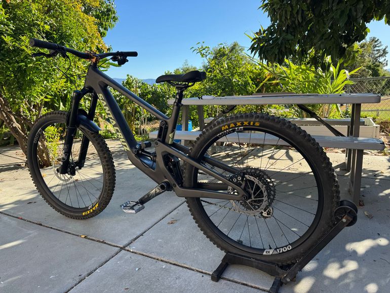 Used Santa Cruz BRONSON X01 / Carbon CC / MX 2023 2023 Mountainbike, Black — image 10 of 10
