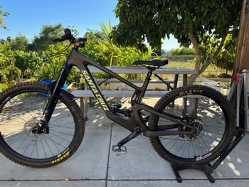 Used Santa Cruz BRONSON X01 / Carbon CC / MX 2023 2023 Mountainbike, Black — image 2 of 10