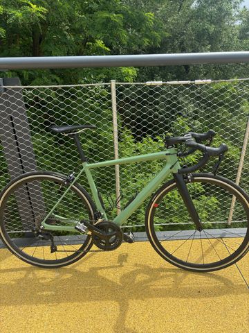Tweedehands Fuji Obey Limited Edition Shimano 105 2018 Road & Gravel — afbeelding 1 van 3