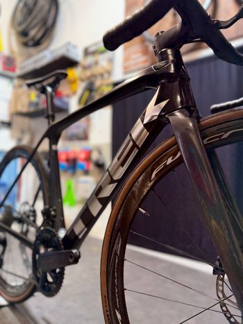 Used Trek Émonda SLR 7 2023 2023 Road & Gravel, Black — image 9 of 12