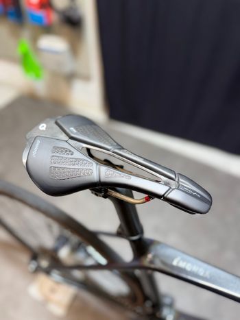 Used Trek Émonda SLR 7 2023 2023 Road & Gravel, Black — image 11 of 12