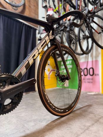 Used Trek Émonda SLR 7 2023 2023 Road & Gravel, Black — image 3 of 12