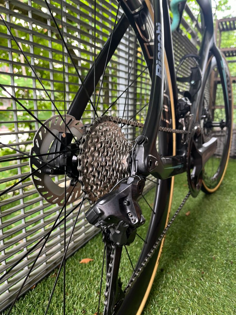 Used Bianchi Aria Disc Ultegra 2020 2020 Road & Gravel, Black — image 3 of 7