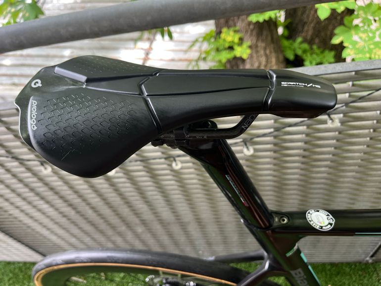 Used Bianchi Aria Disc Ultegra 2020 2020 Road & Gravel, Black — image 6 of 7