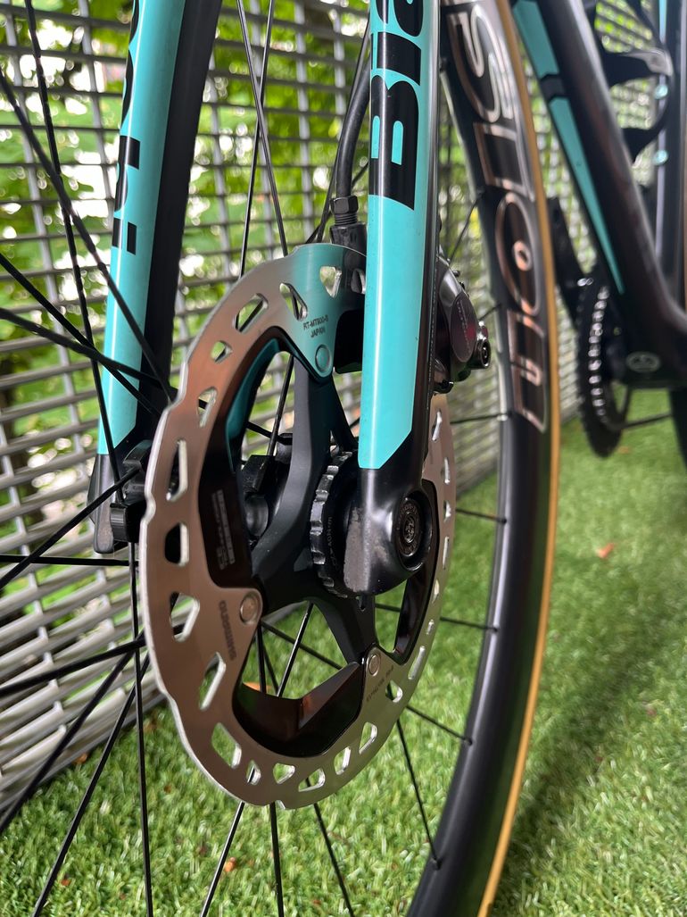 Used Bianchi Aria Disc Ultegra 2020 2020 Road & Gravel, Black — image 4 of 7