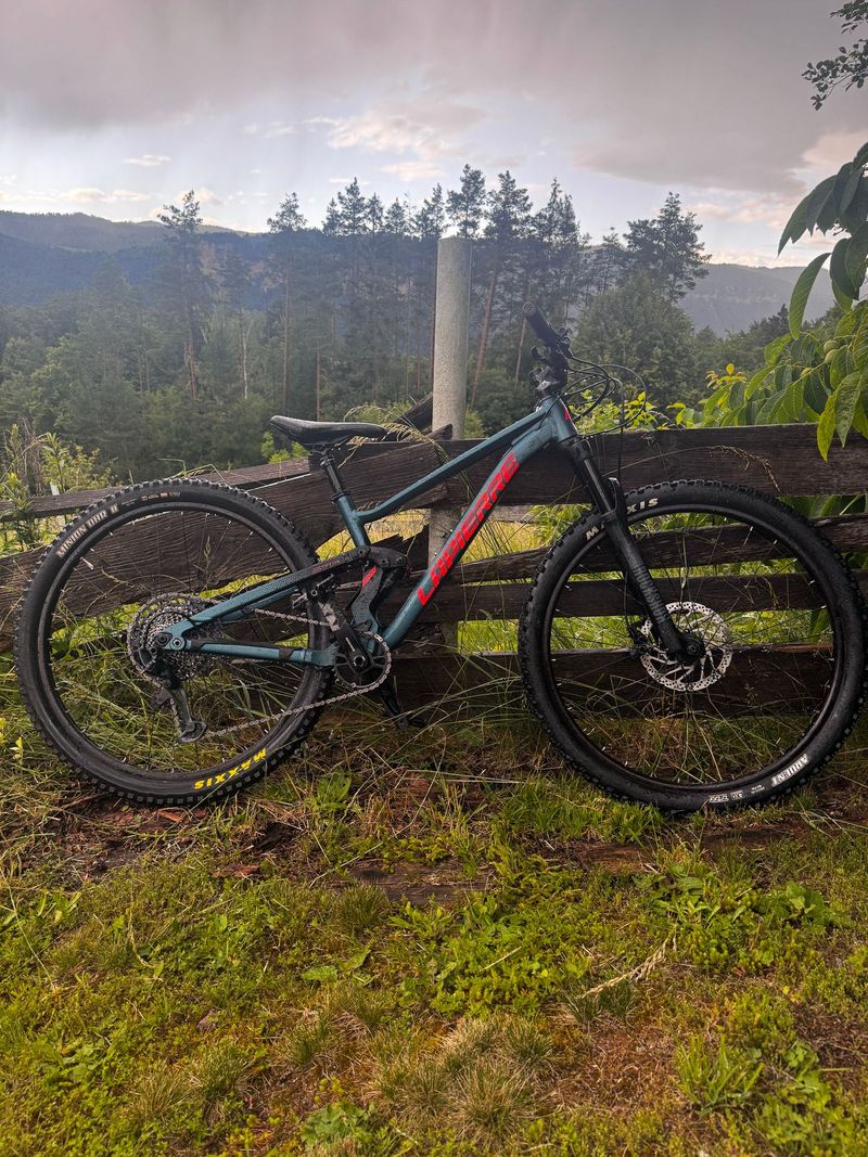 Used Lapierre Zesty TR 4.9 2022 2022 Mountainbike, Blue, 29 — image 1 of 8
