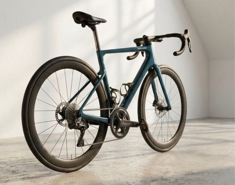 Used Cannondale SuperSix EVO Shimano Ultegra Di2 2023 Road & Gravel, Blue — image 7 of 8