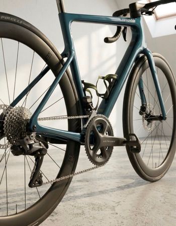 Used Cannondale SuperSix EVO Shimano Ultegra Di2 2023 Road & Gravel, Blue — image 4 of 8