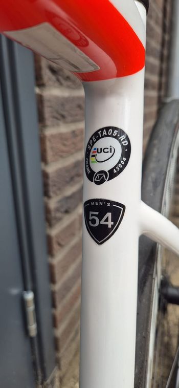 Used Specialized Men's Tarmac Disc Comp 2019 2019 Road & Gravel, White — image 16 of 17