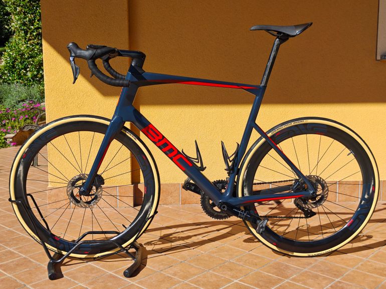 Used BMC Roadmachine Shimano Dura Ace Di2 2019 Road & Gravel — image 2 of 28