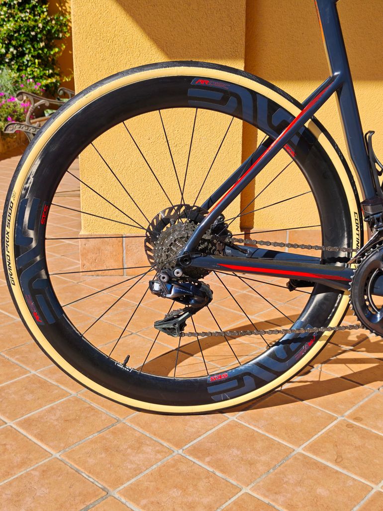 Used BMC Roadmachine Shimano Dura Ace Di2 2019 Road & Gravel — image 11 of 28