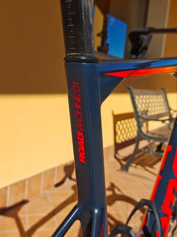Used BMC Roadmachine Shimano Dura Ace Di2 2019 Road & Gravel — image 5 of 28