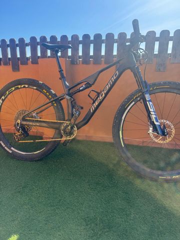 Used Megamo Custom SRAM XX1 Eagle AXS 2025 Mountainbike, Black — image 1 of 7