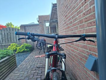 Used Specialized Fuse Comp 6Fattie 2016 2016 Mountainbike, Red, 27.5 — image 5 of 23