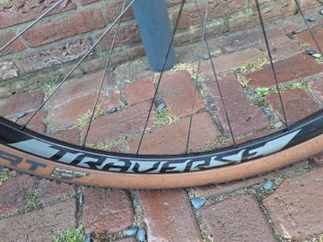 Used Specialized Fuse Comp 6Fattie 2016 2016 Mountainbike, Red, 27.5 — image 17 of 23