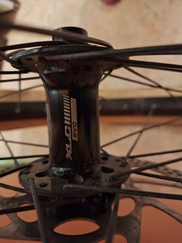 Used Specialized Fuse Comp 6Fattie 2016 2016 Mountainbike, Red, 27.5 — image 19 of 23