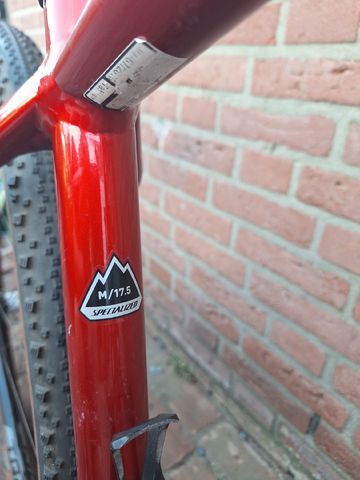 Used Specialized Fuse Comp 6Fattie 2016 2016 Mountainbike, Red, 27.5 — image 8 of 23