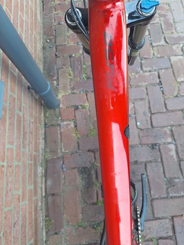 Used Specialized Fuse Comp 6Fattie 2016 2016 Mountainbike, Red, 27.5 — image 7 of 23