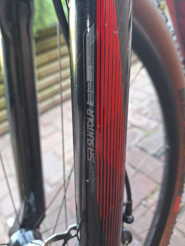 Used Specialized Fuse Comp 6Fattie 2016 2016 Mountainbike, Red, 27.5 — image 14 of 23