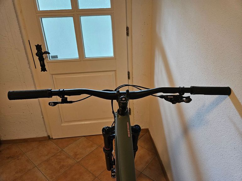 Used Santa Cruz Megatower 70 2026 2026 Mountainbike, Green, 29 — image 10 of 16