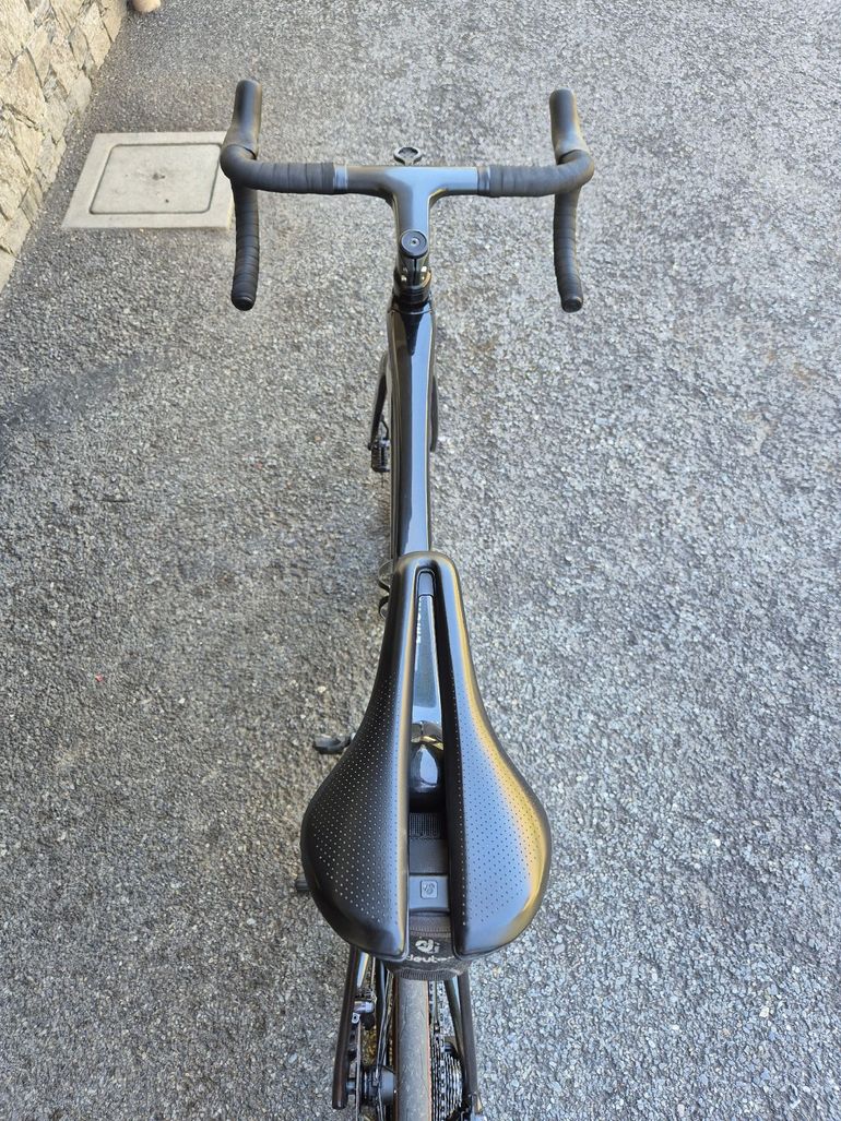 Used Trek Émonda SLR 7 2023 2023 Road & Gravel, Light Gray — image 6 of 7