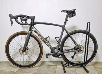 Used Trek Émonda SLR 7 2023 2023 Road & Gravel, Light Gray — image 2 of 3