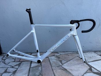 Used Colnago V4Rs Disc Dura-Ace Di2 9200 w/Shimano Dura-Ace C50 Wheels 2024 Frameset 2024 Road & Gravel — image 3 of 3