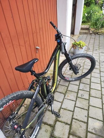 Used Giant Glory 1 2020 2020 Mountainbike, Green — image 4 of 4