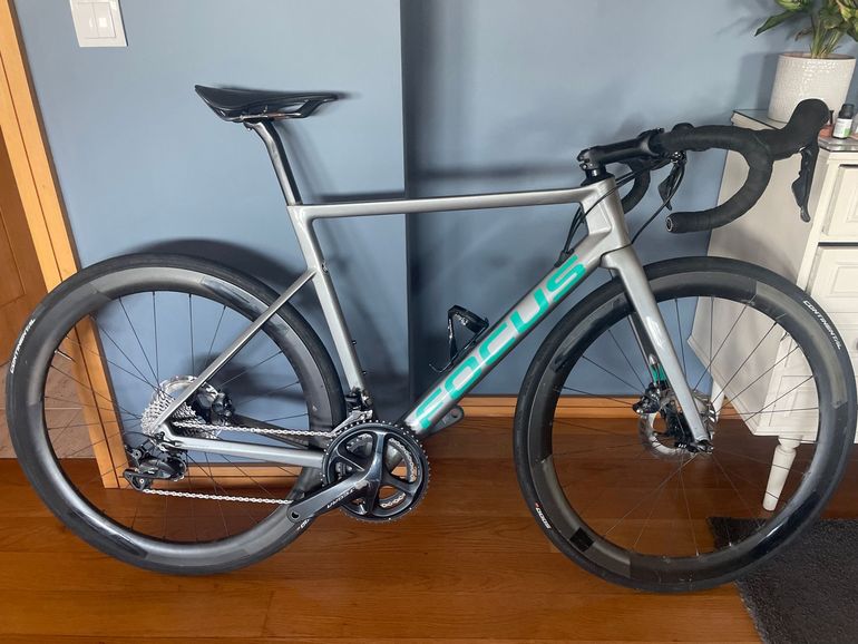 Used Focus IZALCO MAX DISC 8.8 2020 2020 Road & Gravel, Hellgrau — image 1 of 3