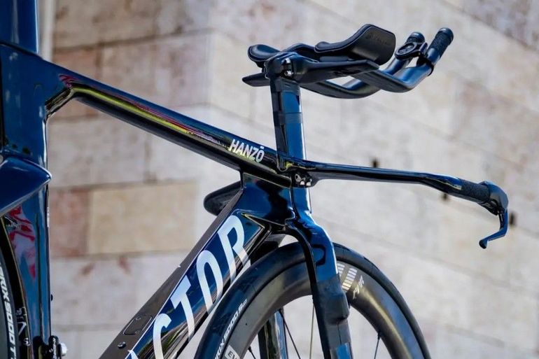Used Factor Hanzo Shimano Ultegra Di2 2026 Road & Gravel, Black — image 2 of 12