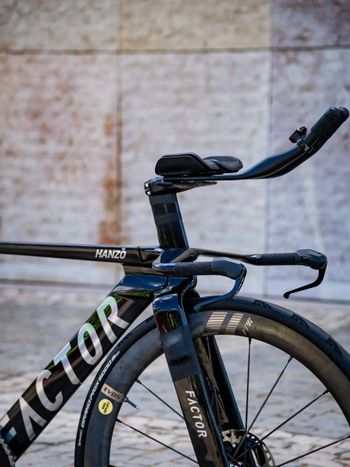 Used Factor Hanzo Shimano Ultegra Di2 2026 Road & Gravel, Black — image 4 of 12